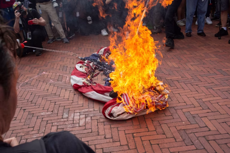 Donald Trump vs. Antonin Scalia on burning the American flag | CNN Politics